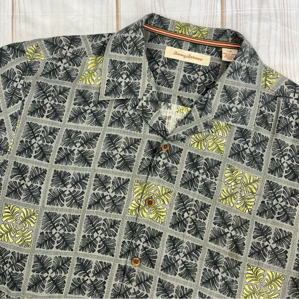 Tommy Bahama Short Sleeve Button Up Silk Hawaiian Shirt Palm Frond Sz L